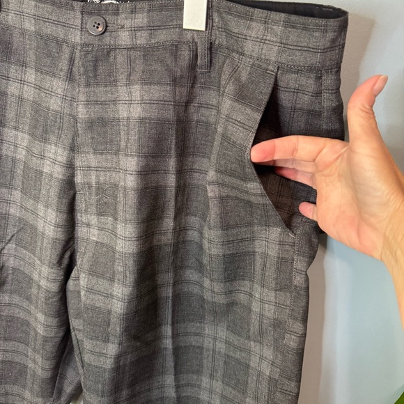 Vintage 1946 V46 Land and Sea Lightweight Gray Plaid Shorts. NWT. Men's Size 36 - Picture 4 of 11